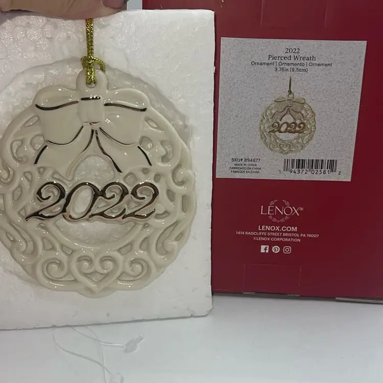 Lenox 2022 Pierce Wreath Ornament In Box