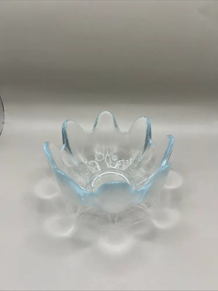 MCM Blenko Ice Blue Glass Lotus Flower Bowl Slight Glow To Blacklight 5.5”