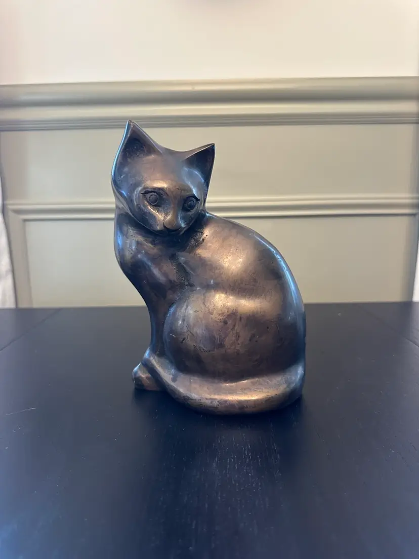 Bronze Sitting Cat