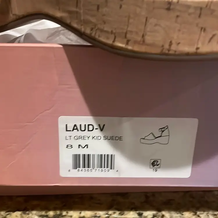 NIB Lisa & Vicky Cork Heel Grey Kid Suede Shoes