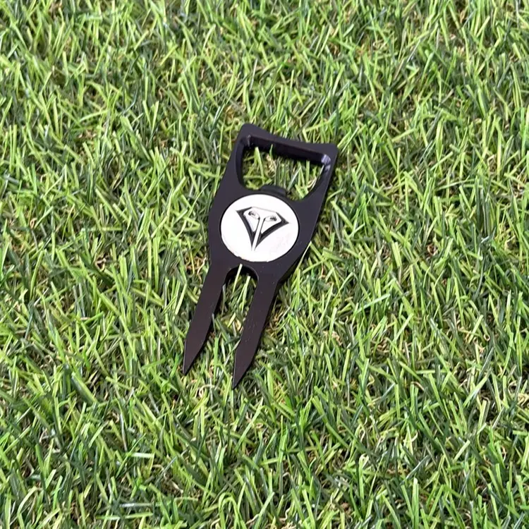 Divot Tool + Removable Ball Marker