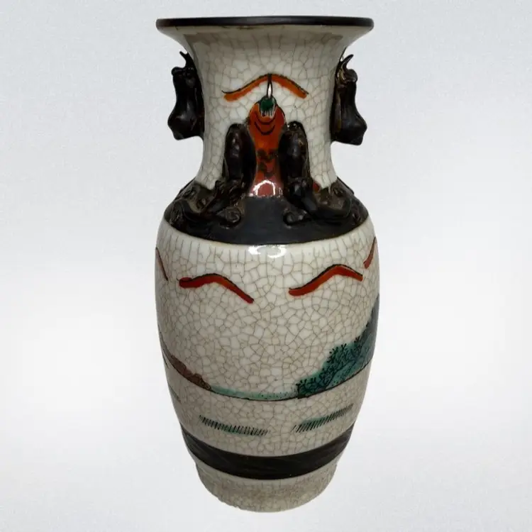 Chinese Nanking crackleware porcelain vase