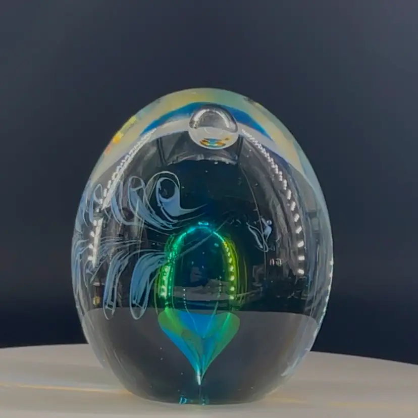 Paperweight Vintage Art Glass