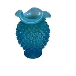 Vintage Fenton Blue Opalescent Hobnail
3 1/2” Tall Vase With Ruffled Edge Hard Water Stains Inside