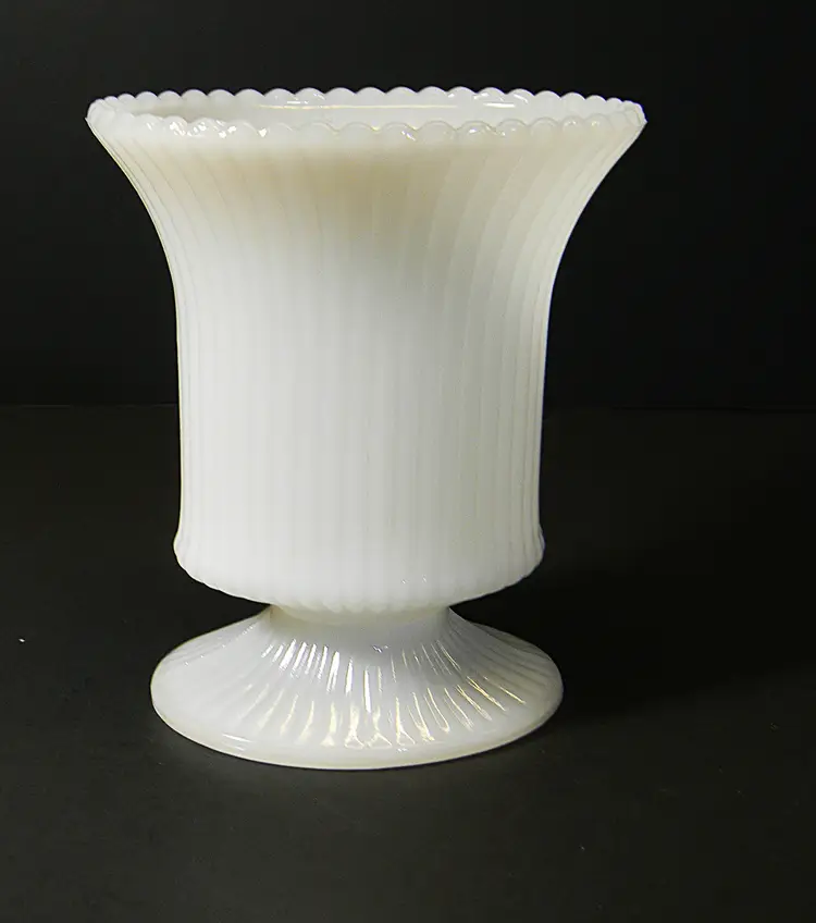 #01 Ribbed Milk Glass Vase by E O Brody from Cleveland Ohio M4000-13