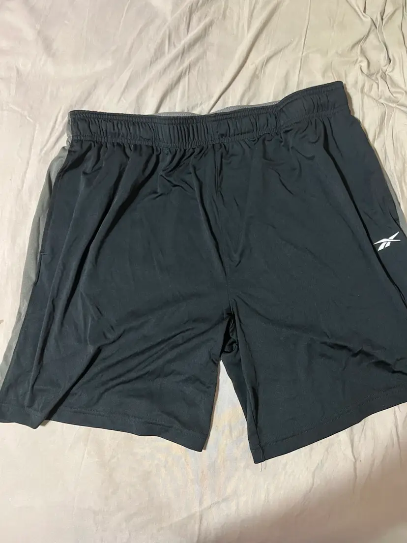 Mens Xl Rebook Athletic Shorts