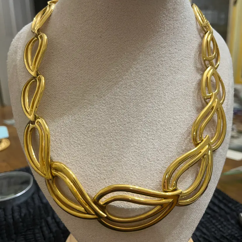 Vintage Napier 1980s Gold Tone Teardrop Graduated Link Statement Necklace