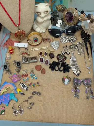 Jewelry Dig Part 2 - Hat Pins & More