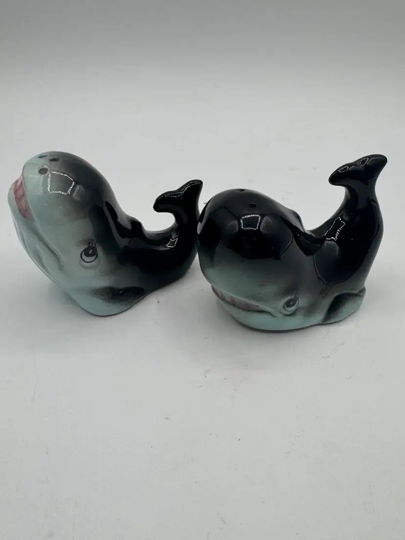 Vintage Japan Ceramic Whale Salt and Pepper Shaker Set Nautical Kelvins Treasure