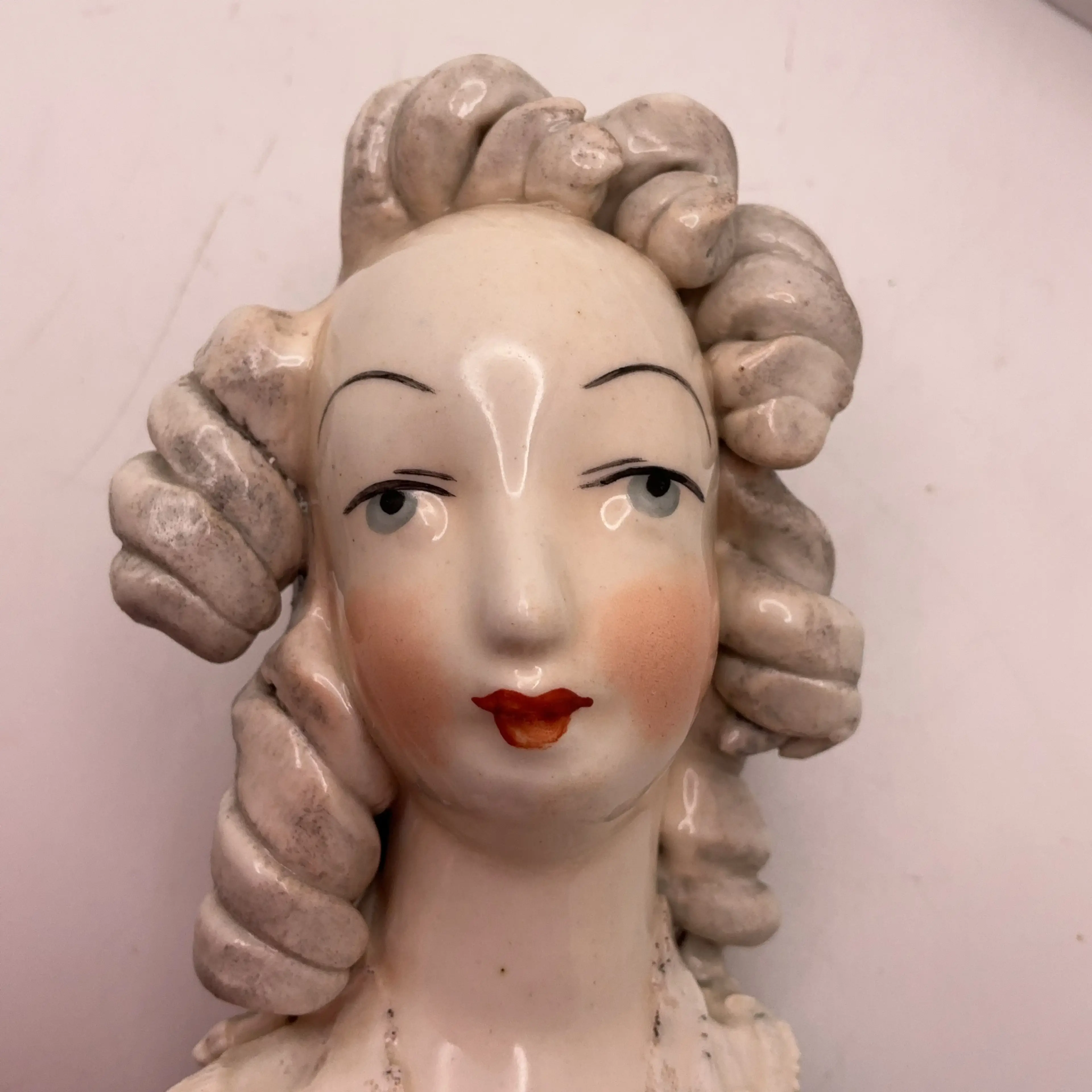 Image 2 of 8