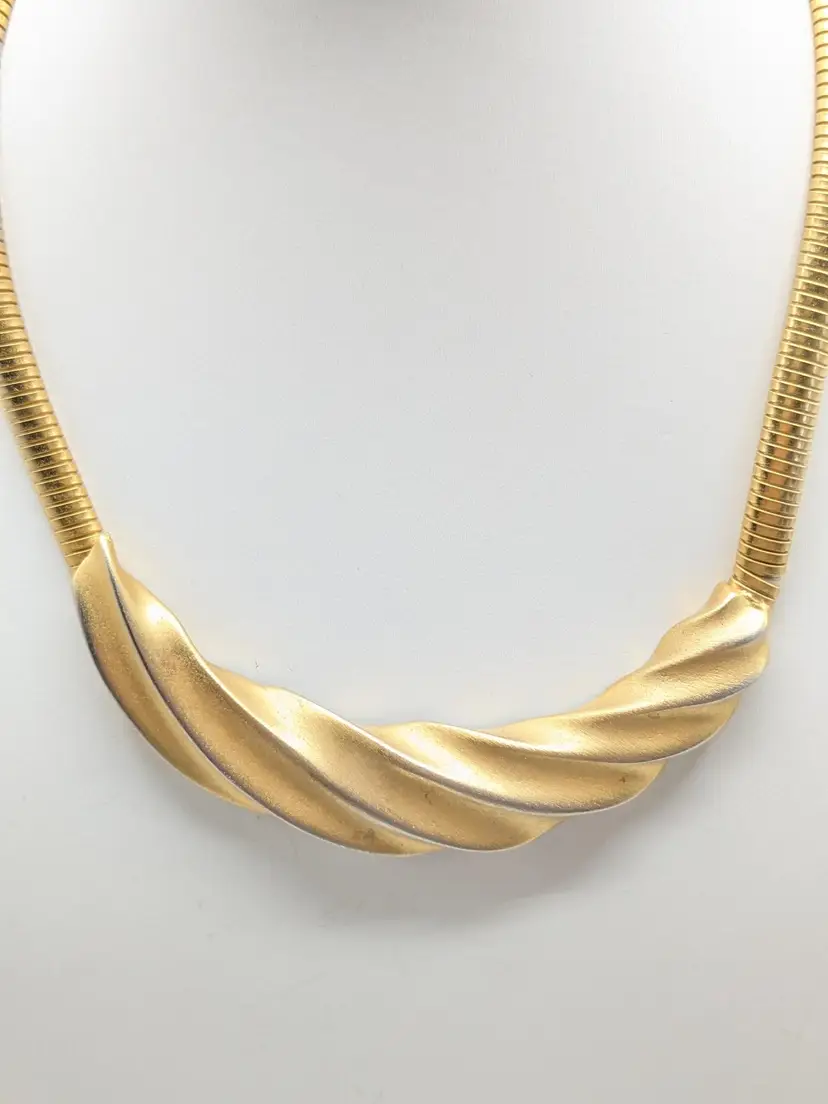 Vintage Matte Gold Tone Twisted Collar Necklace