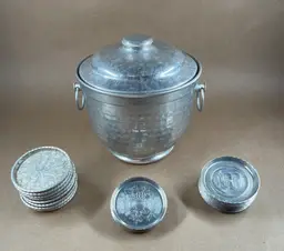 Hammered Metal Ice Bucket Lid Italy 8 Everlast Hand Forged Coasters