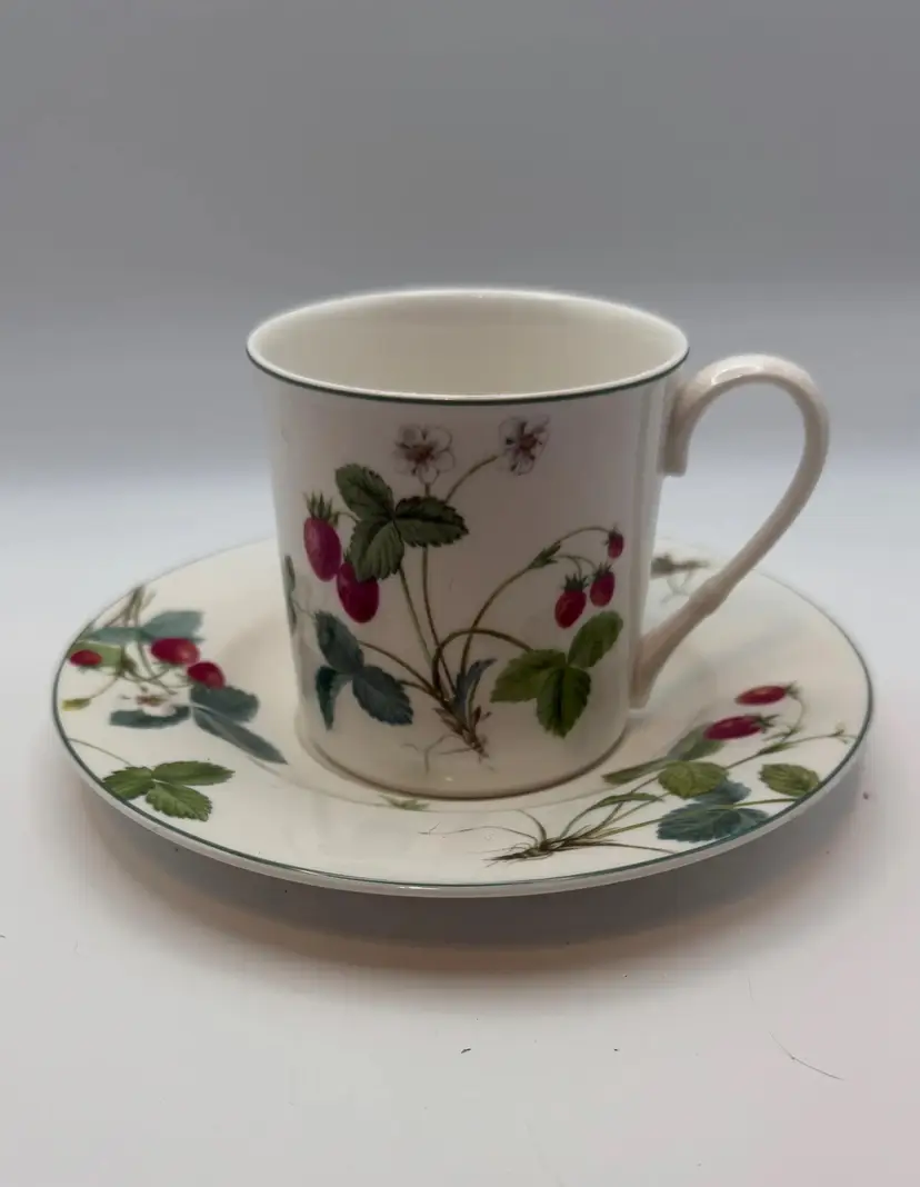 Vintage Mikasa Optima Strawberry Hill Y4117 Cup & Saucer