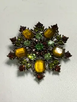 Vintage Rhinestone Glowy Brooch