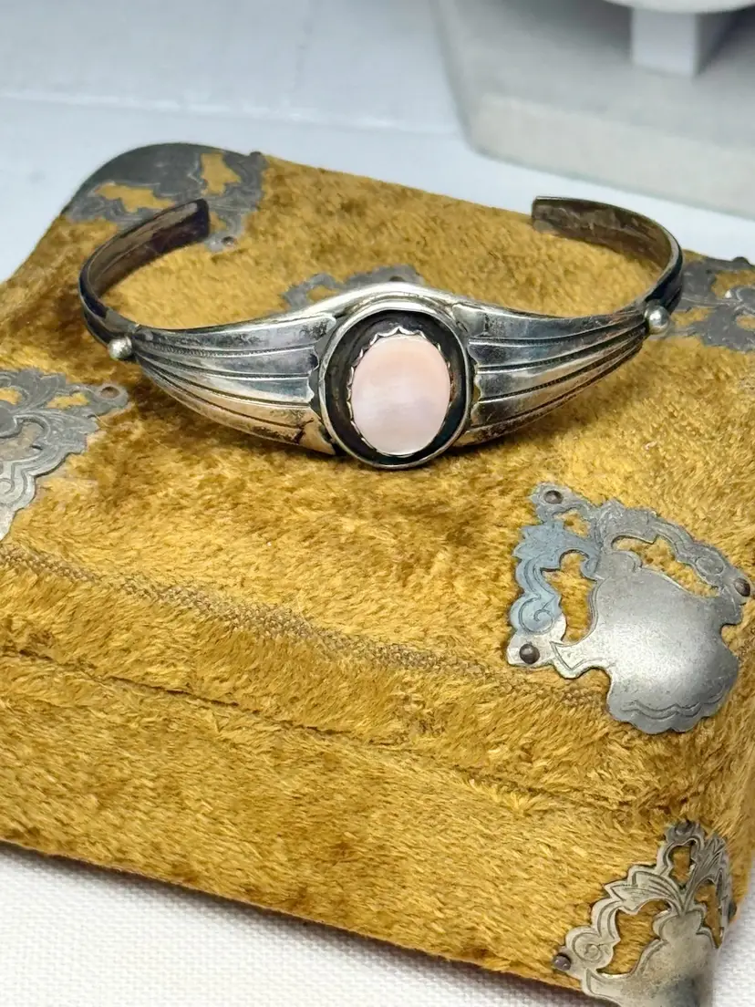 Vintage Sterling Silver Native American Mother of Pearl Cuff