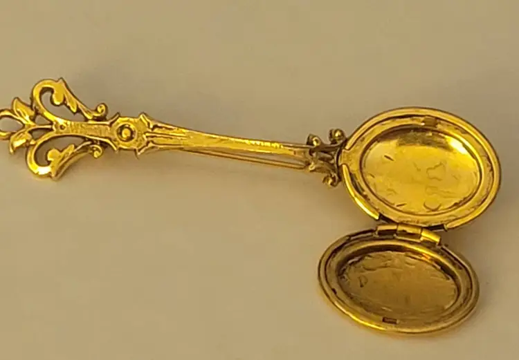 Vintage ART Goldtone Spoon Locket Pin