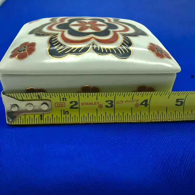 Porcelain Trinket Box Hong Kong Red Blue Gold 1970s 4.5" x 2.5" tall