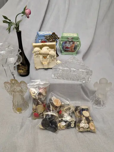 $2 STARTS! Buttons, Beads, and MORE!