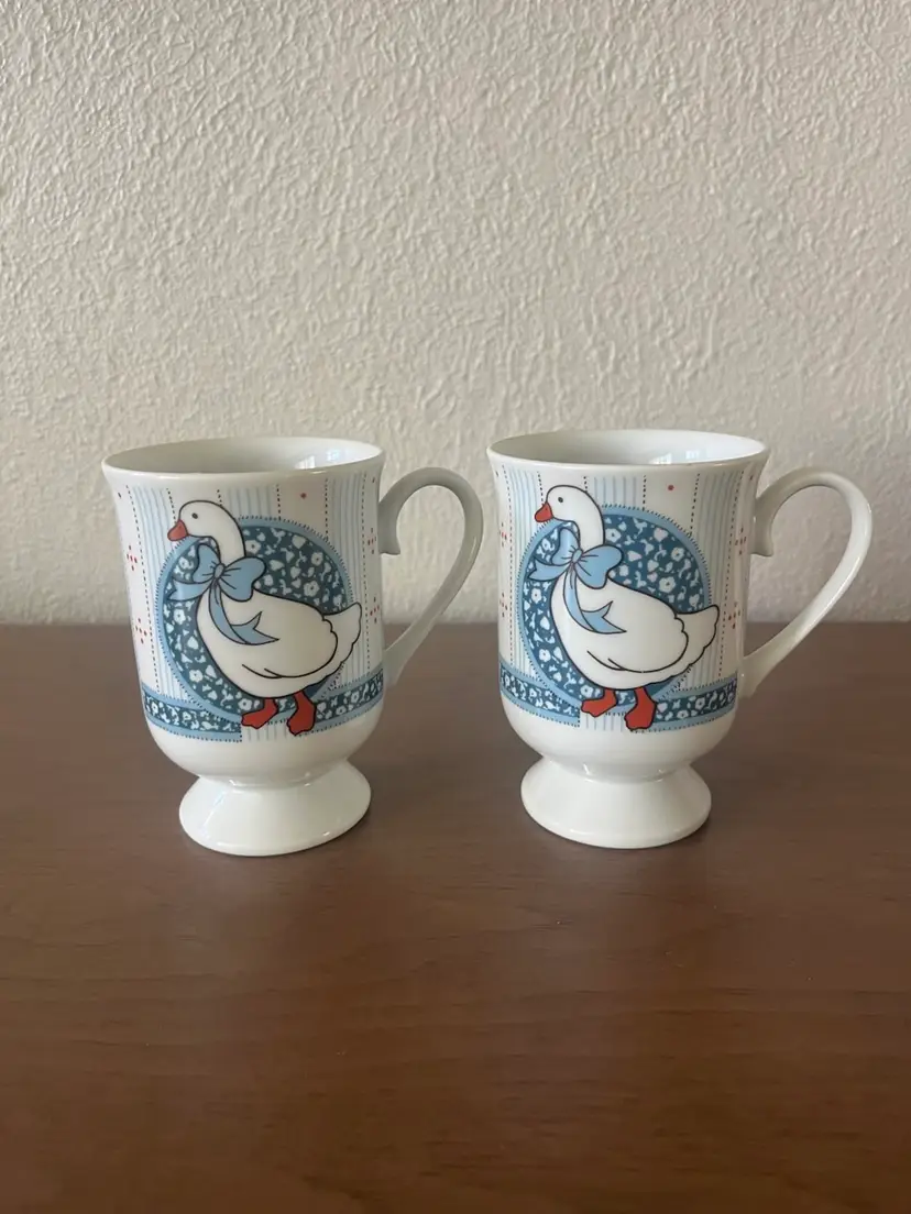 VINTAGE PORCELAIN GOOSE DUCK BLUE BOW RIBBON COFFEE MUGS WHITE BLUE BY B&D