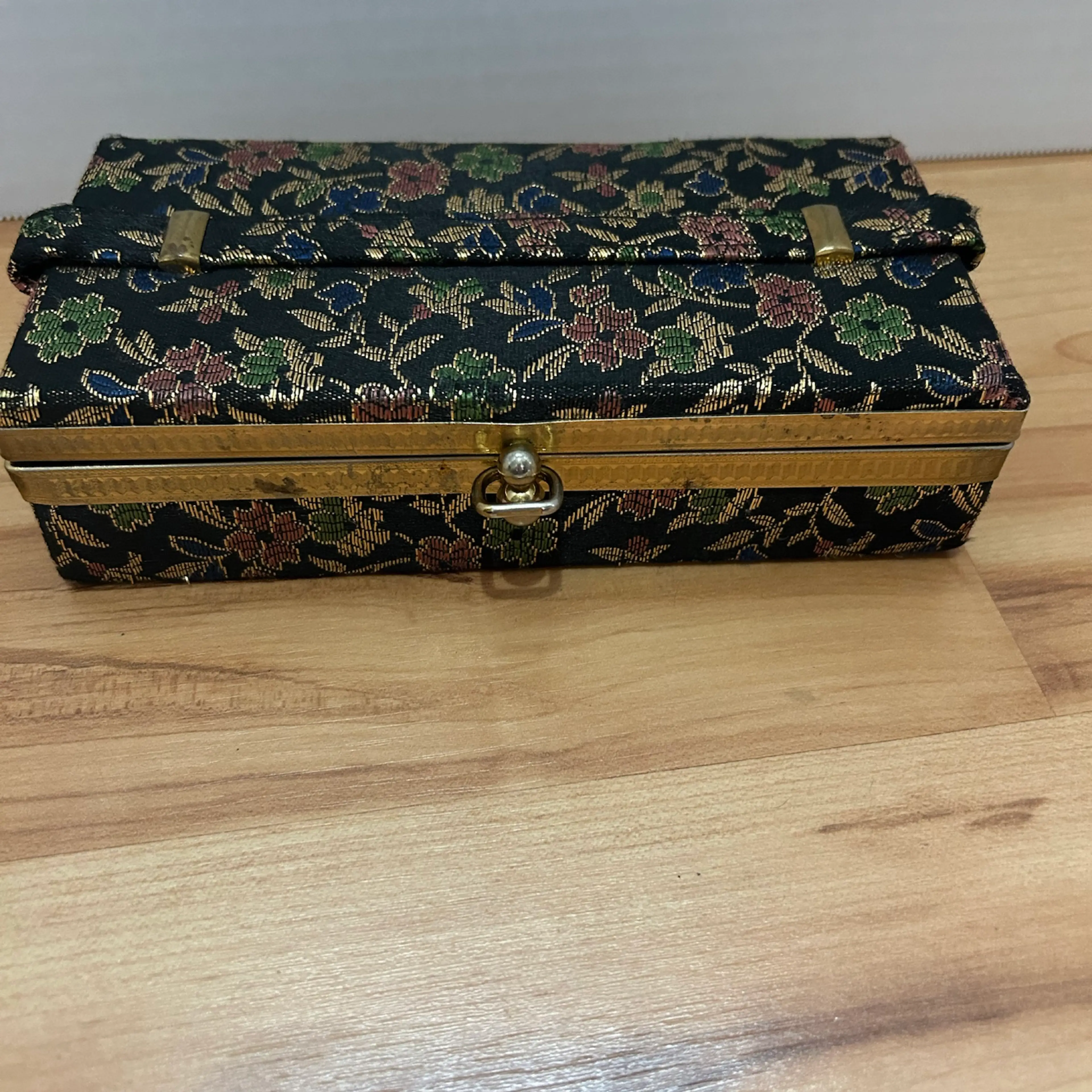 Image 1 of 6