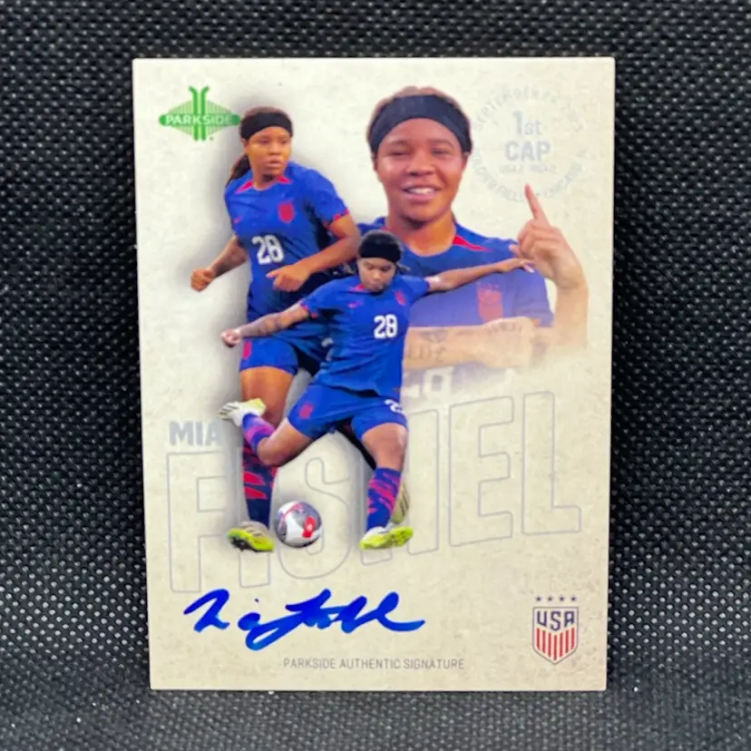 Mia Fishel 2023 Parkside ReCap autograph silver 43/99 Soccer Card