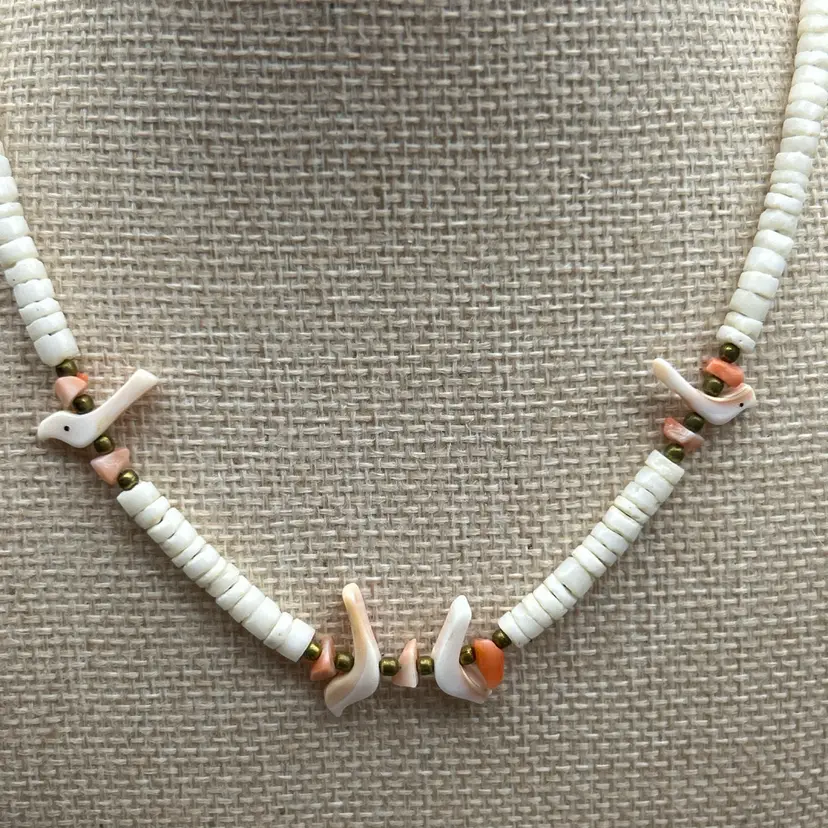 #01 Vintage Puka Shell Bird Fetish Style Necklace Coral Tone 16” Boho Beachy