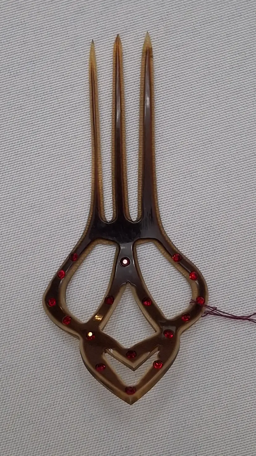 303 ❤️ Vintage Celluloid Hair Comb w/ Red Rhinestones – Petite Art Deco Style