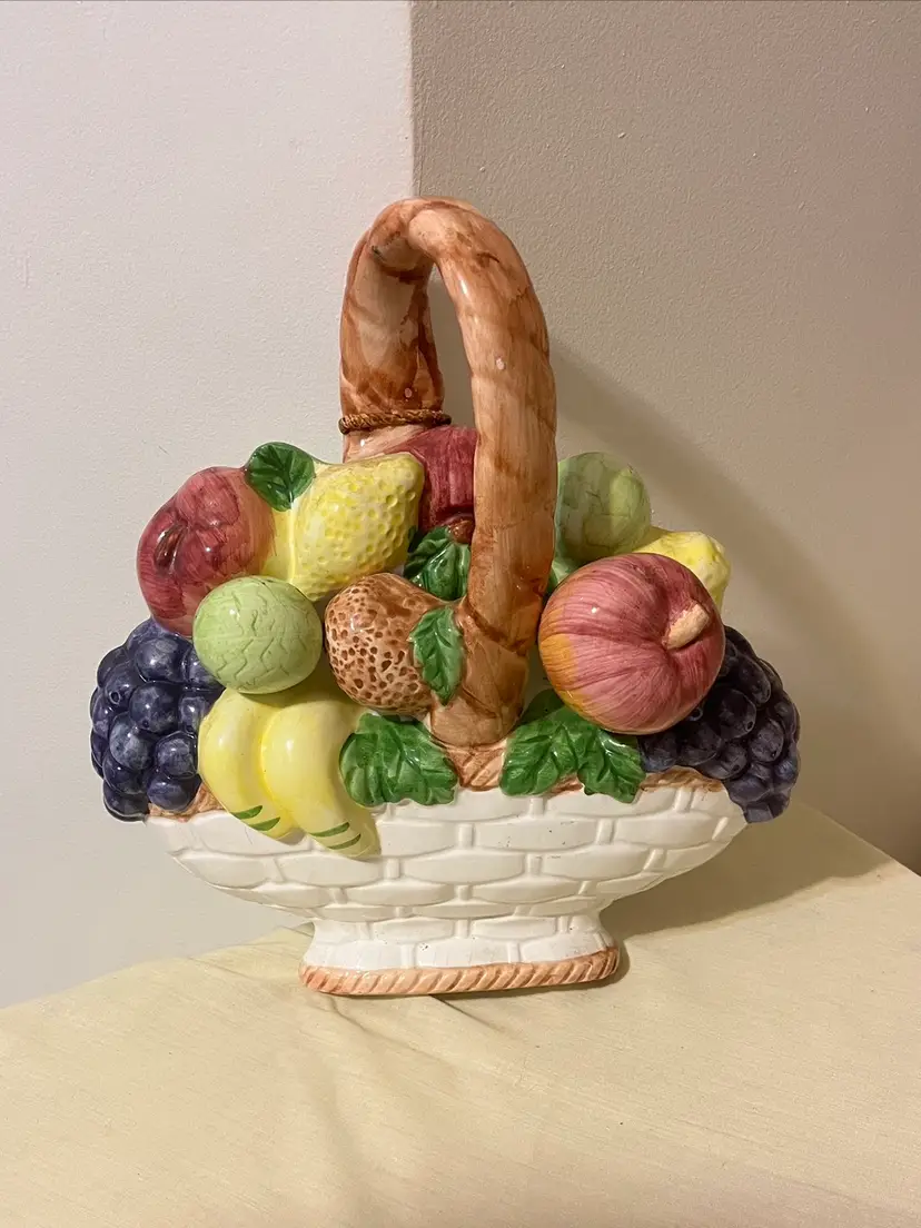 Vintage Fruit Basket Wall Plaque/Hanging