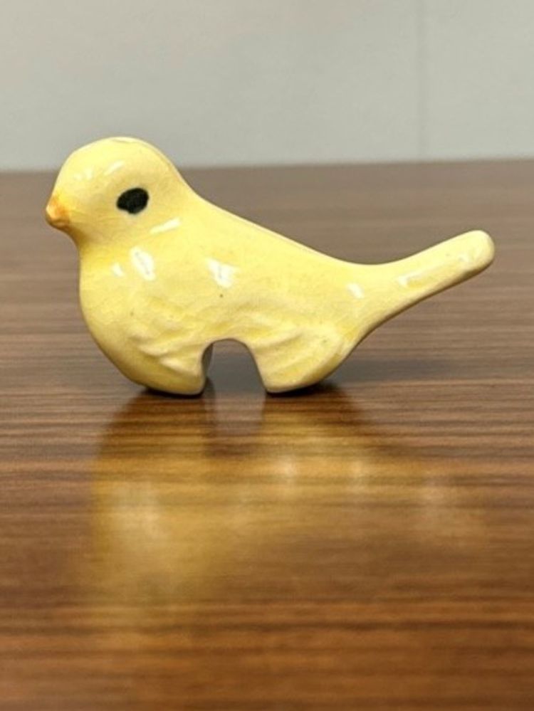 Vintage Ceramic Yellow Birds Salt & Pepper Shaker Set Ceramic 1 1/2" Tall x 2 1/2" Long