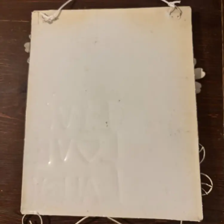 Large Metal Bee & Flowers Wall Sign 15”x 11”