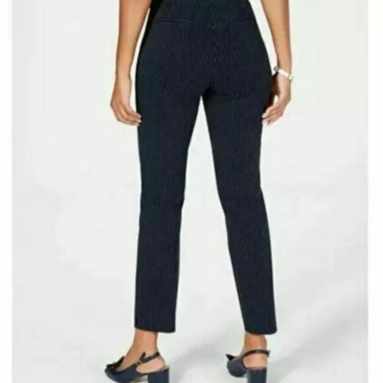 Charter Club Dress Pants Womens Navy Striped Slim 24W Plus Cropped Career New