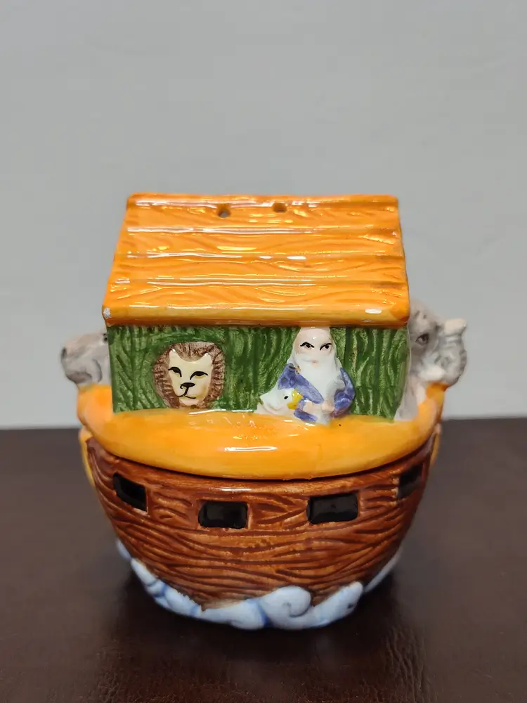 Stackable Noah's Ark Salt & Pepper Shakers