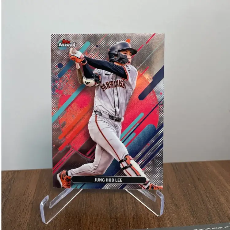 Jung Hoo Lee (San Francisco Giants) 2025 Topps Finest Rare
