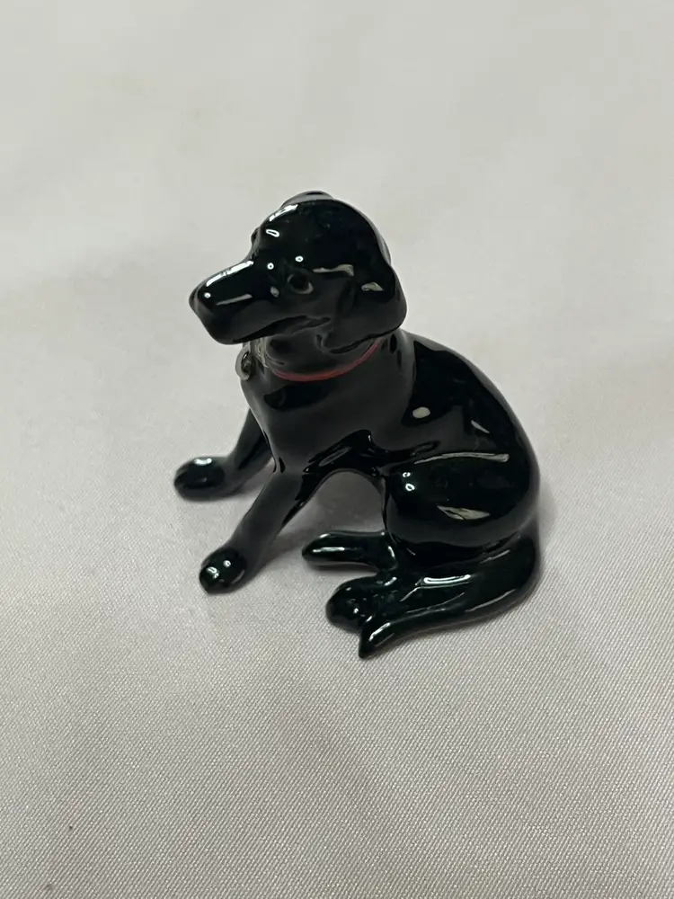 Black Lab Hagen Renaker Figure
