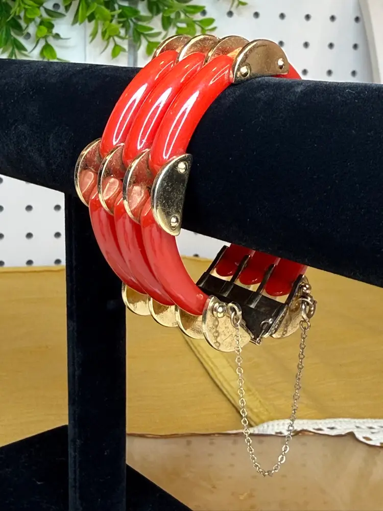 Vintage Machine Age Gold Tone Red Acrylic Lucite Tube Art Deco Link Bracelet