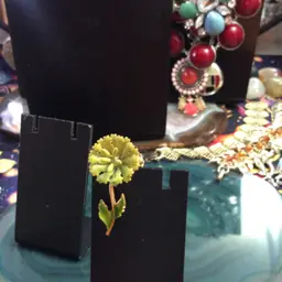 #03 - Vamp Peacock Listing