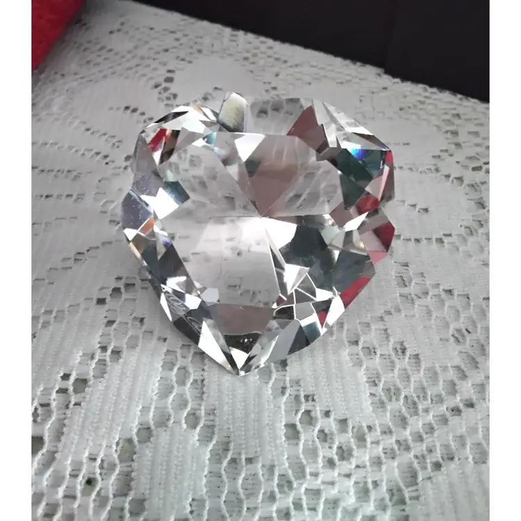 #01 Oleg Cassini Crystal Glass Solitaire Diamond Paperweight Signed