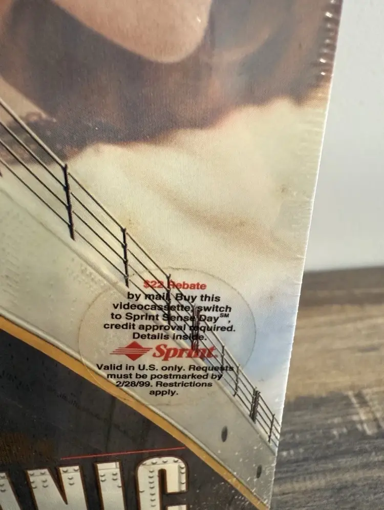 Titanic (VHS, 1998)  2-tape Set -Sealed- Leonardo DiCaprio, Kate Winslet
