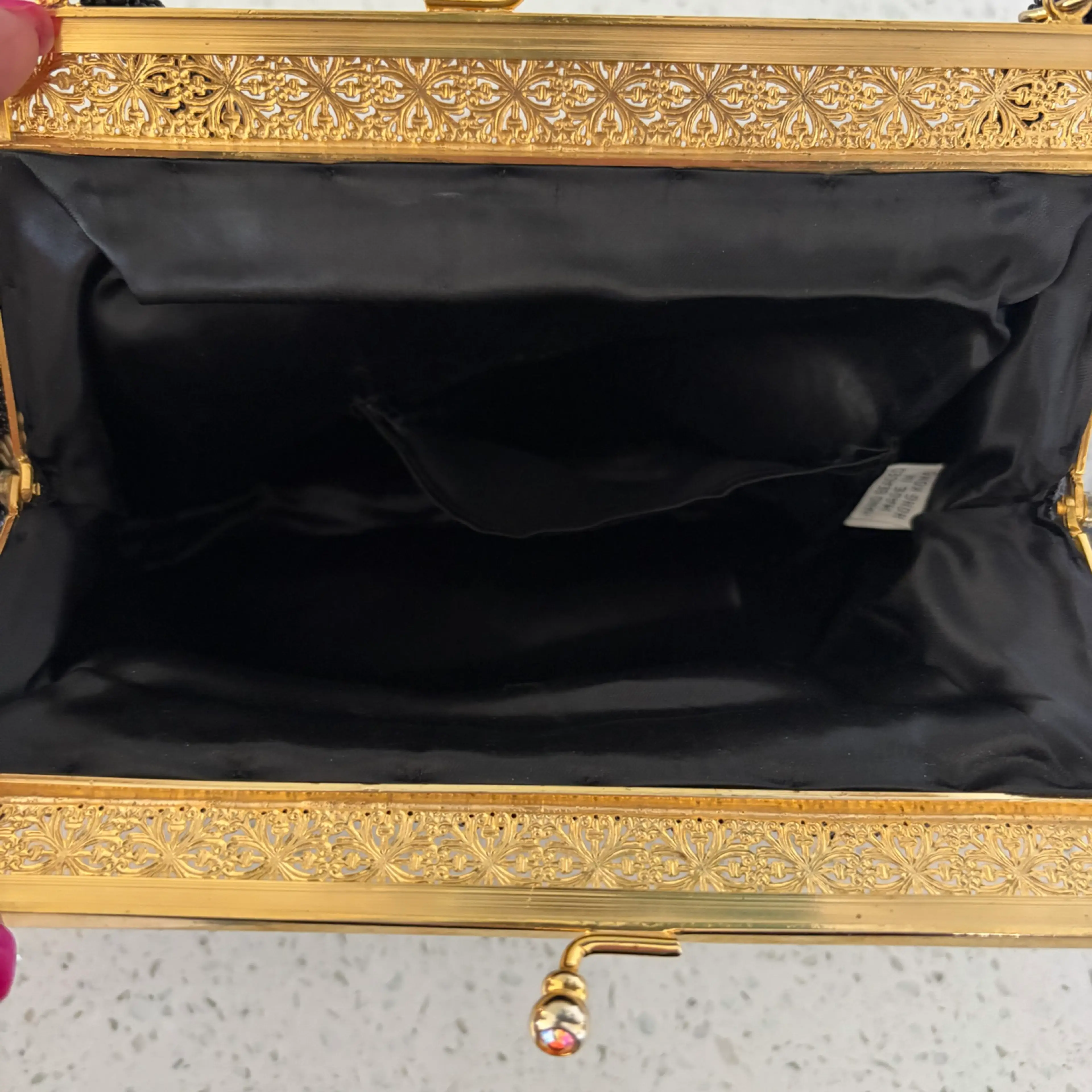 Image 3 of 6