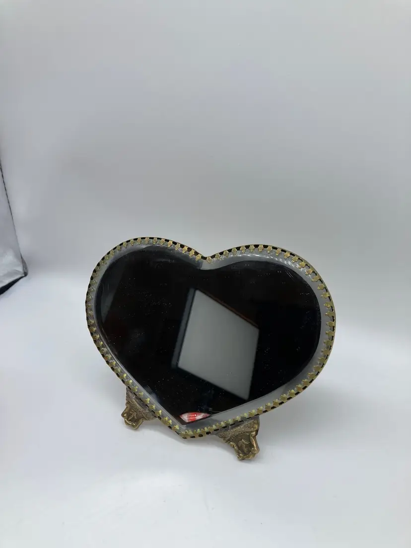 Mirror stand heart TI4040, by Weldaad