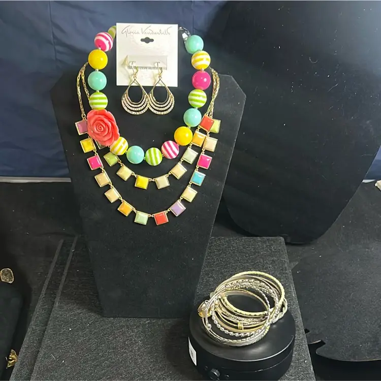 #30 - Kate Spade 17pc Lot