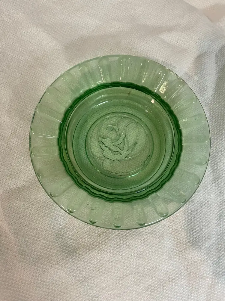 Vintage MGM Grand Hotel & Casino Green Glass Ashtray Trinket Dish Lion Head Las Vegas