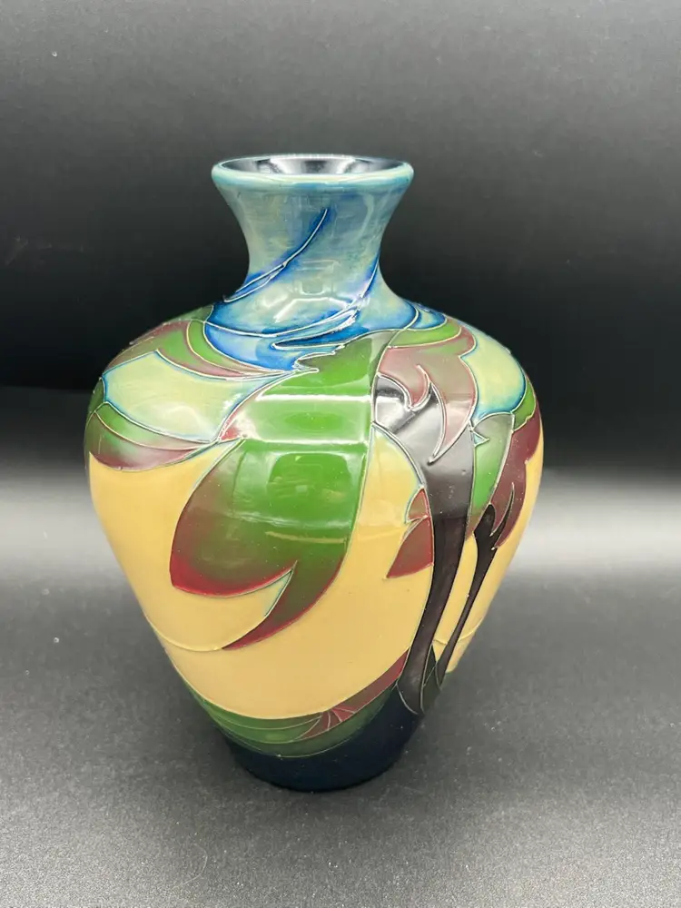 Stunning Moorcroft Pottery Vase 7” From 2010