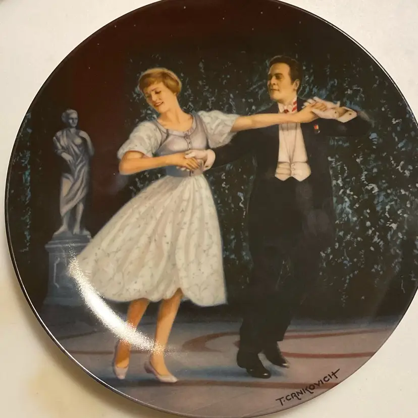 Knowles Collectors Plate “Laendler” The Sound Of Music