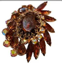 Vintage High End Rhinestone Brooch Glass