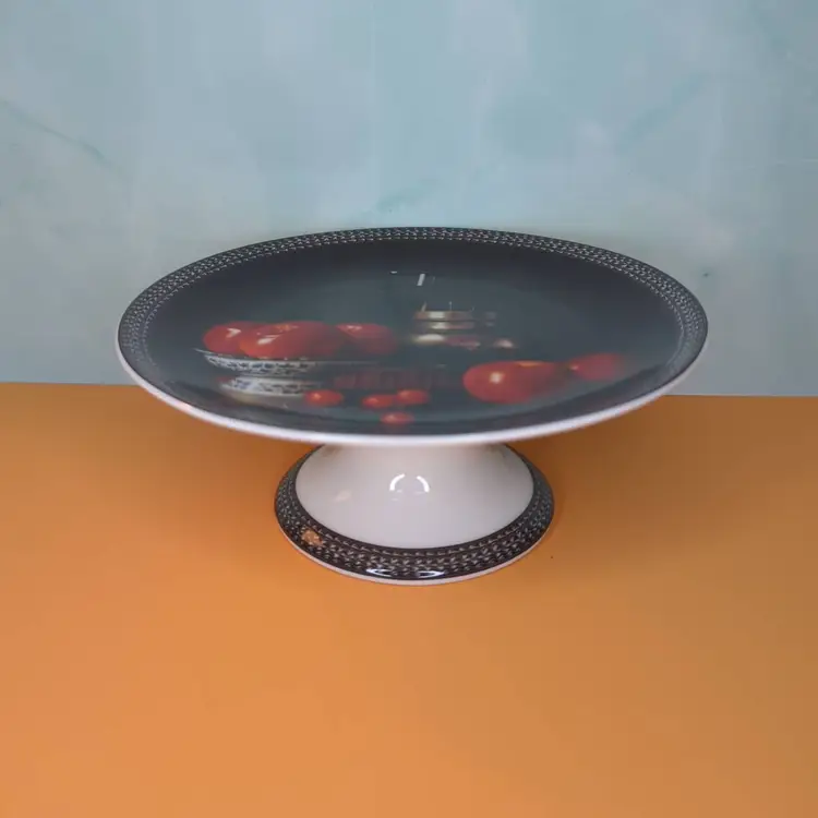 Bernardaud Limoges Jean Claude Chauray "Pommes" 5.5" Footed Plate