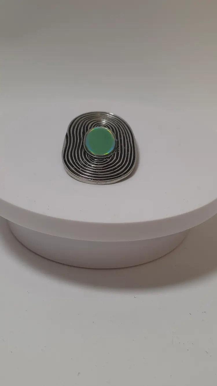 Vtg Art Deco Pendant Silver Rings Around Green Stone Fashion Statement Jewelry