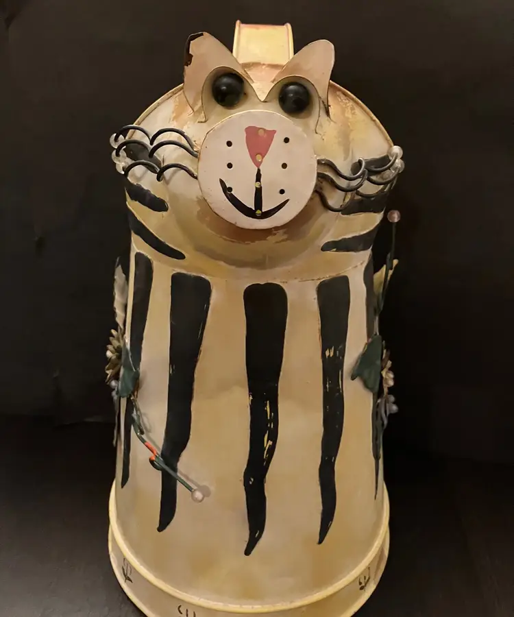 Metal Hand Painted Folk Art Cat Flower Watering Can For Decor