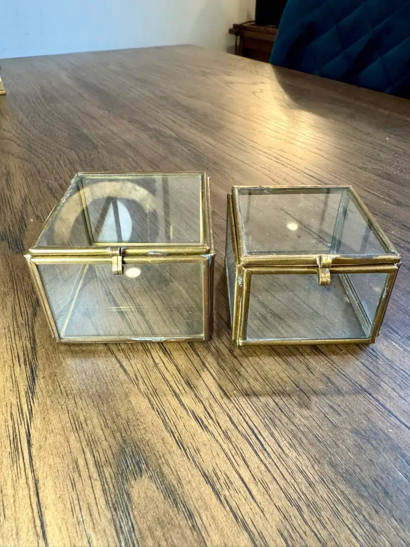 😻 set of 2 vintage brass & glass trinket boxes
