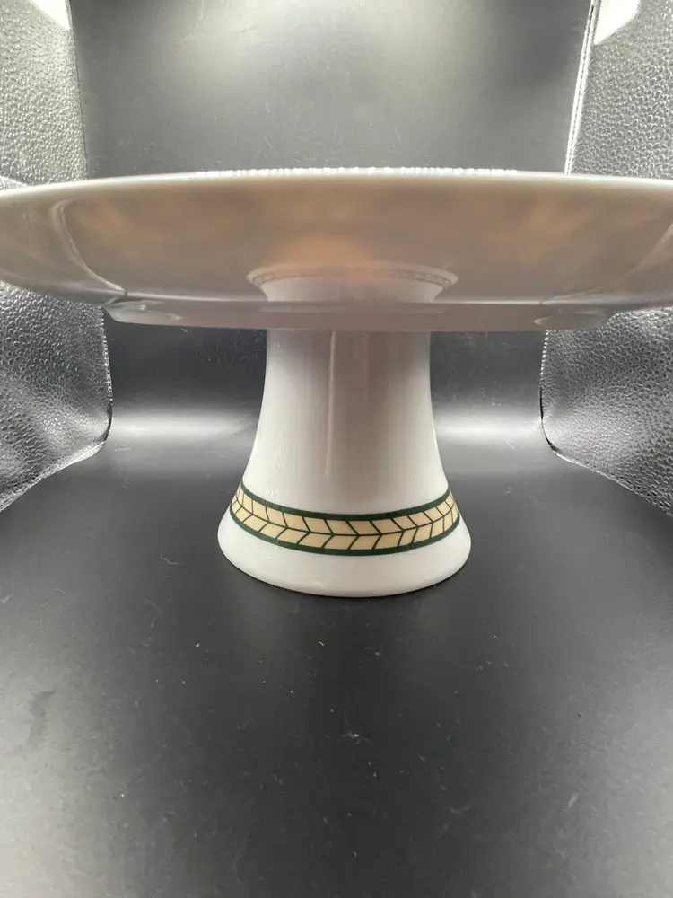 Georges Briard “Victorian Christmas” Footed China Cake Dessert Stand